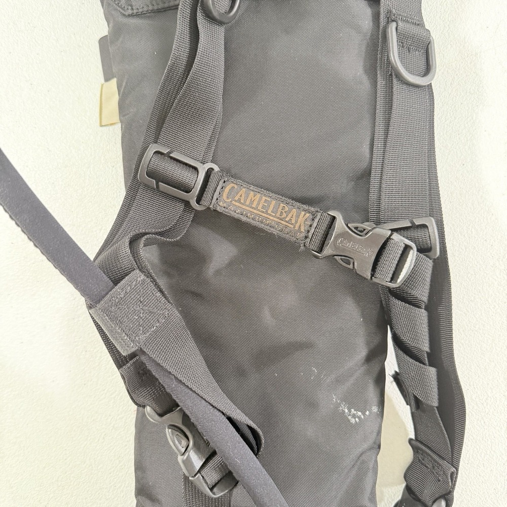 Camelbak Maximum Gear 70 oz 2L Thermobak Hydration Backpack Black Cordura - Picture 10 of 13
